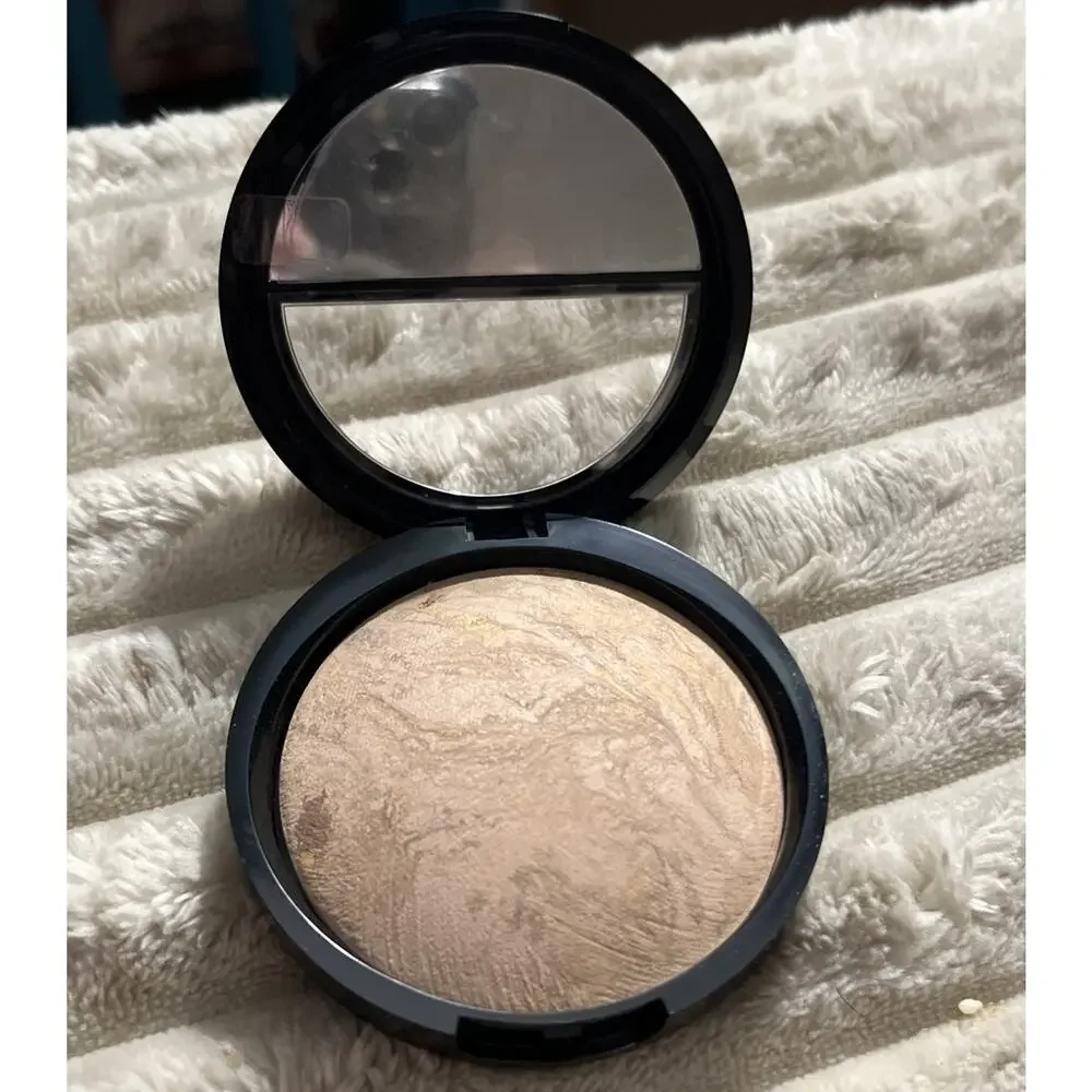 Laura Geller Balance-N-Brighten Baked Color Correcting Foundation/Medium New
